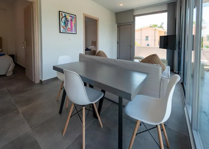 Villa Sunblue Boutique *